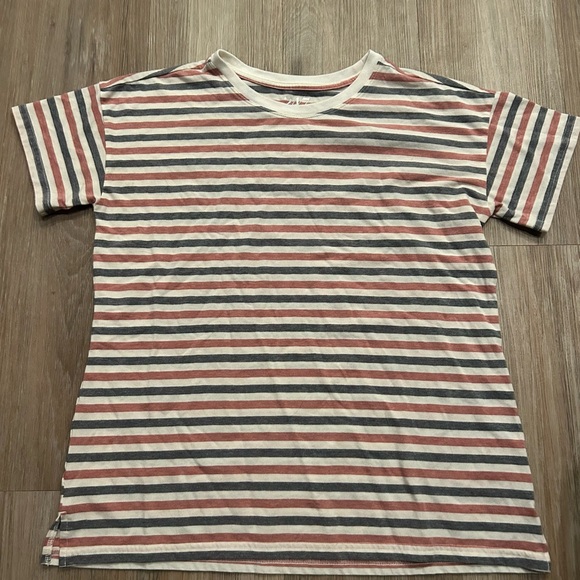 Bundle of 2 Women’s Size Medium Tops - Picture 5 of 7